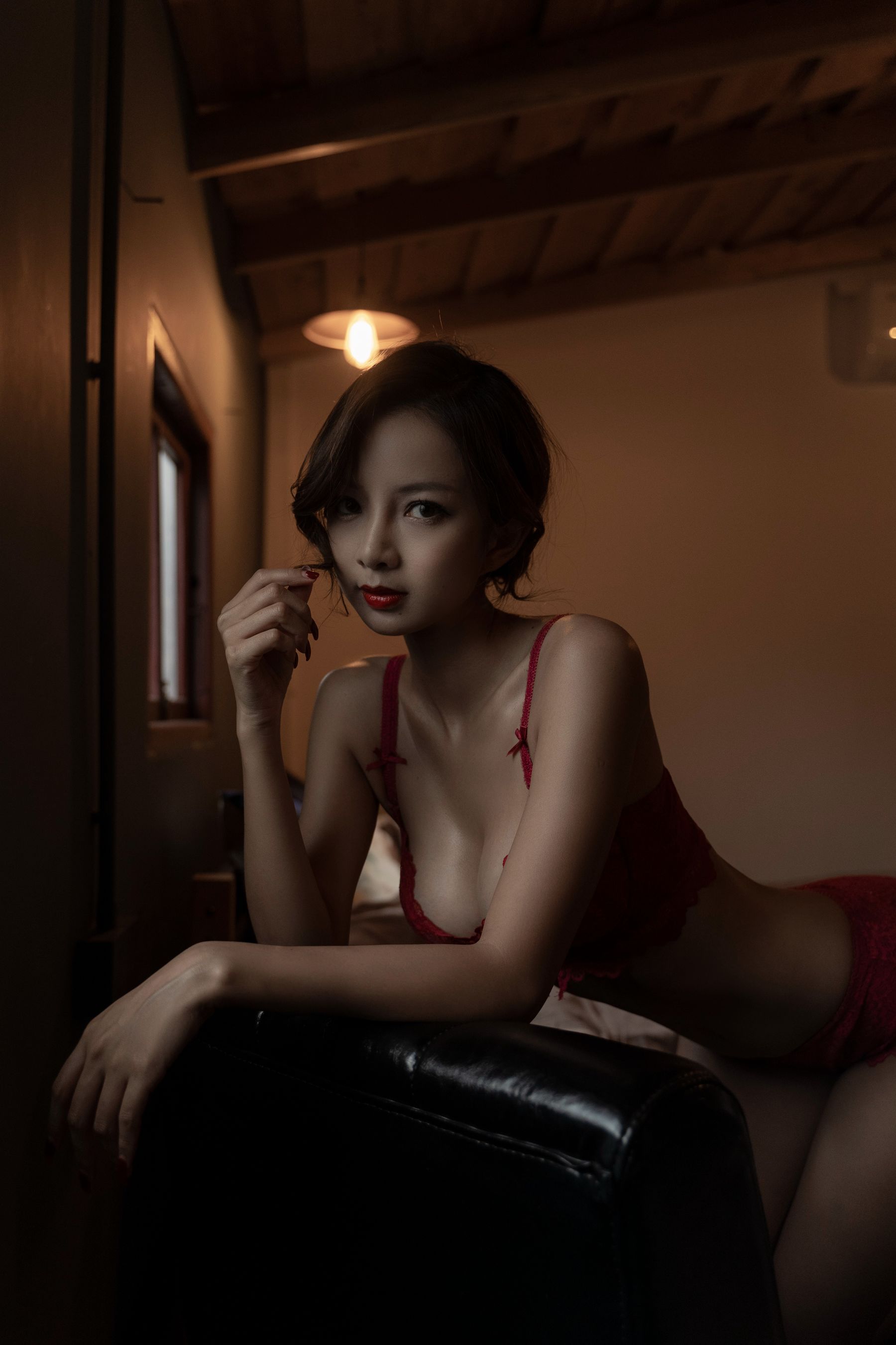 Nicole小月 – 后窗 [36P] 插图1