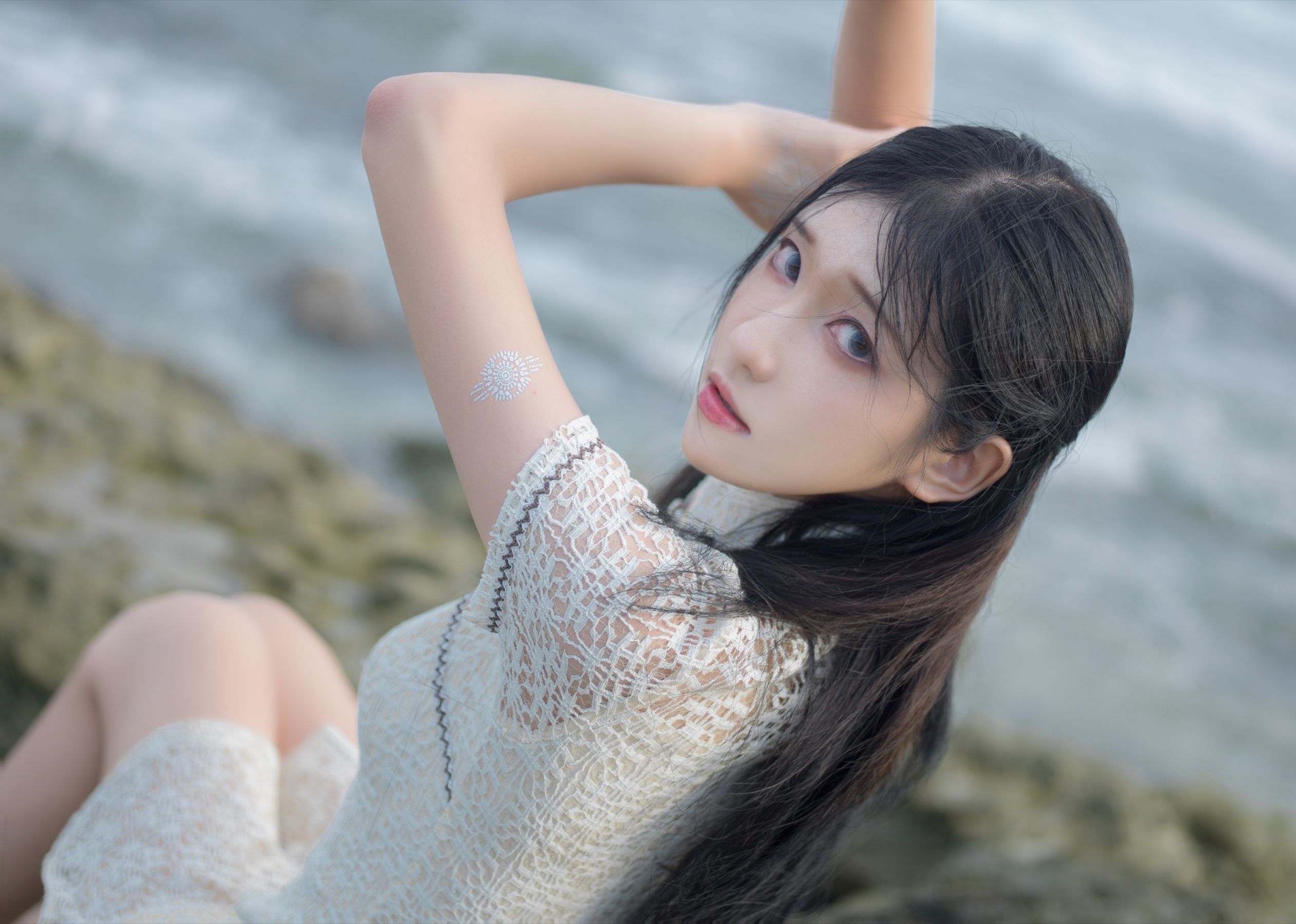 动漫博主南桃Momoko 街拍白旗袍 [11P] 插图1