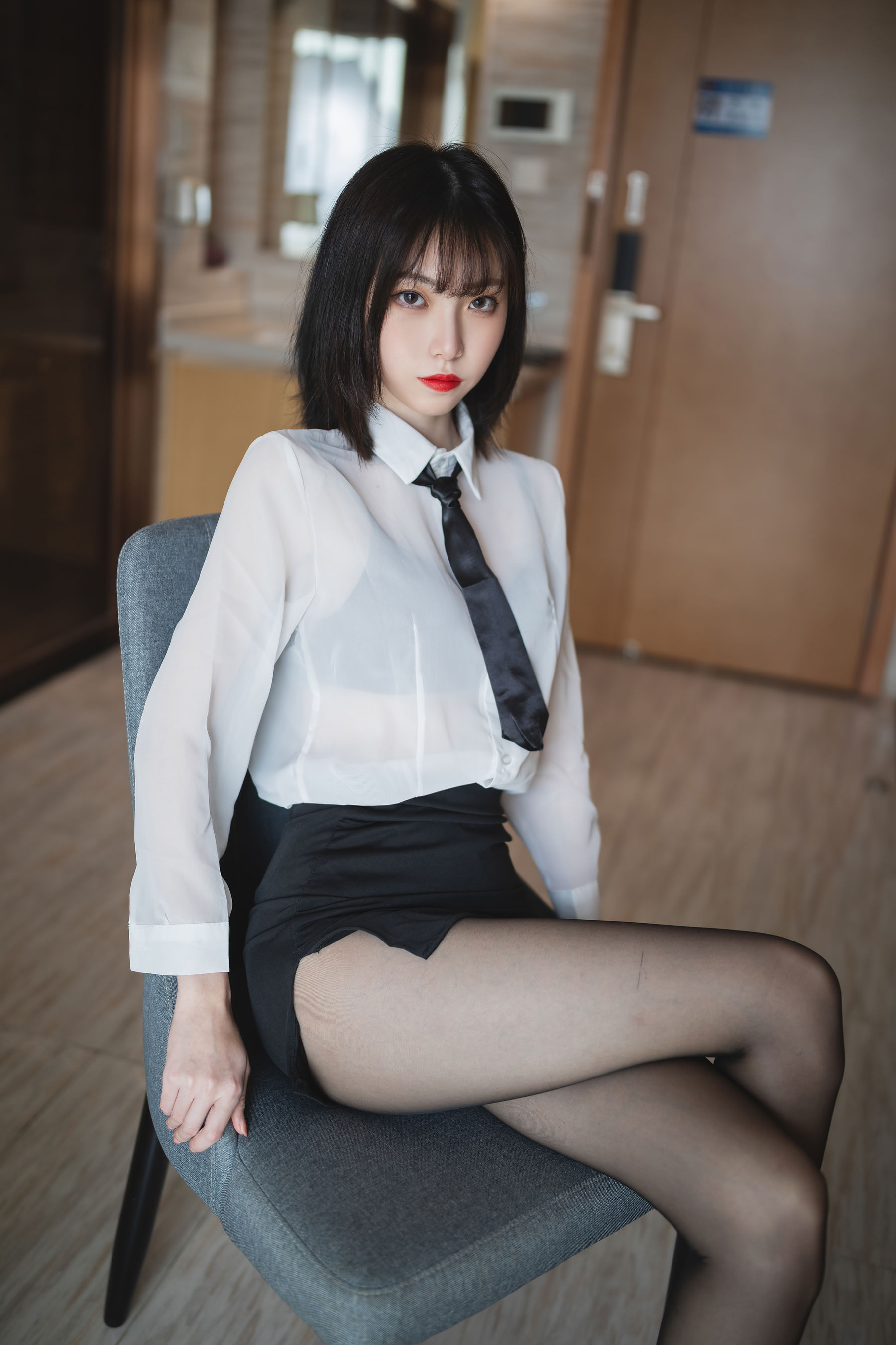 许岚 – OL制服 [41P] 插图1