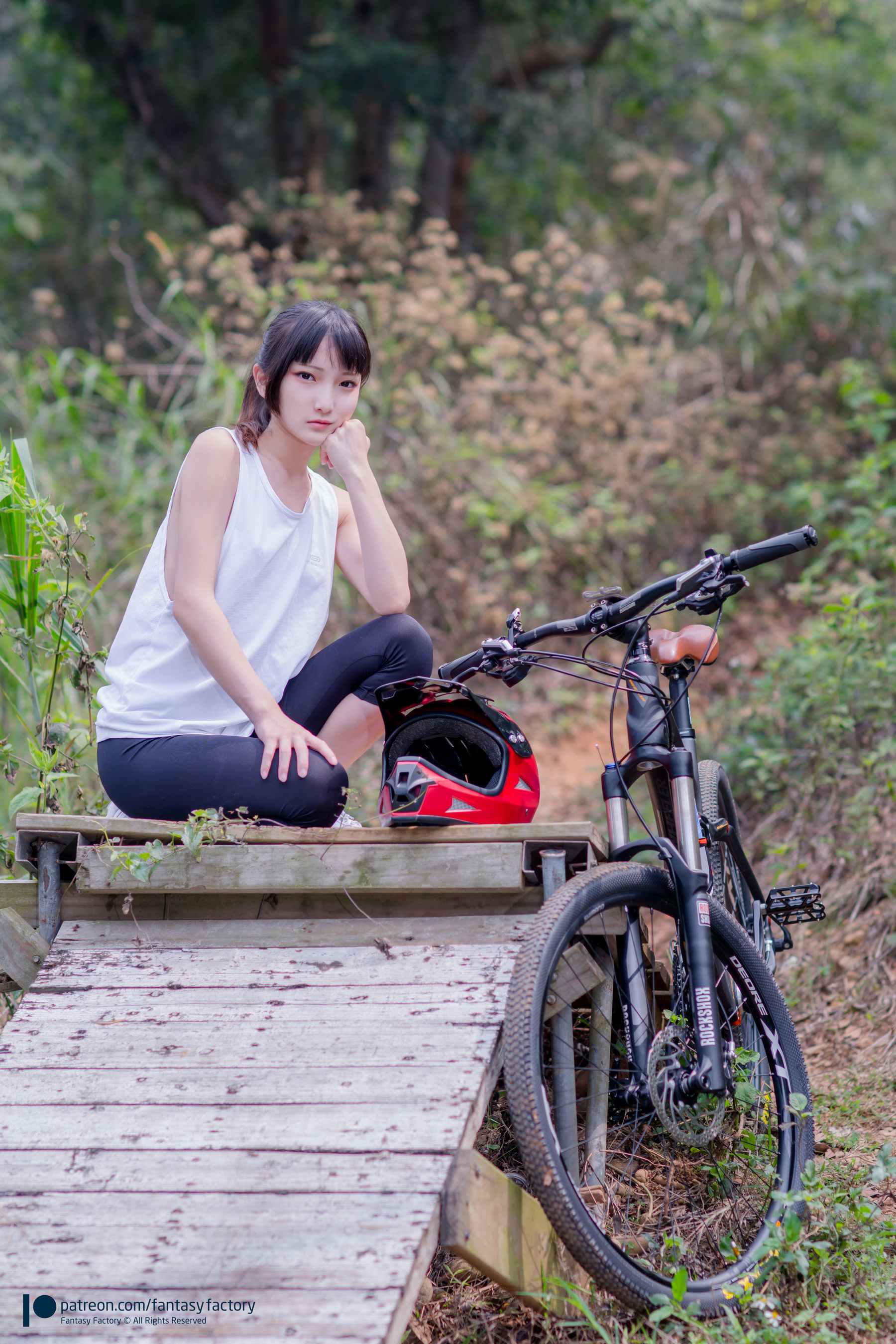 [Fantasy Factory] 小丁Cosplay – 单车少女 黑胶 情趣网衫 [110P] 插图1