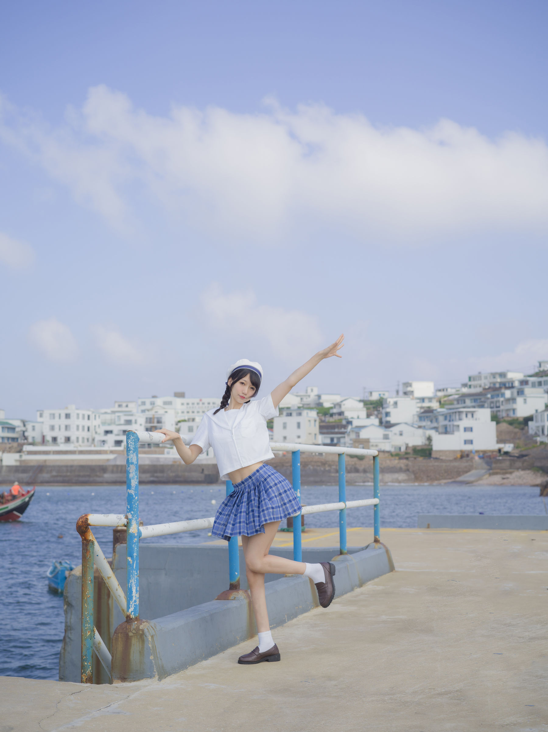 [Cosplay写真] NAGISA魔物喵 – 海风与少女 [14P] 插图1