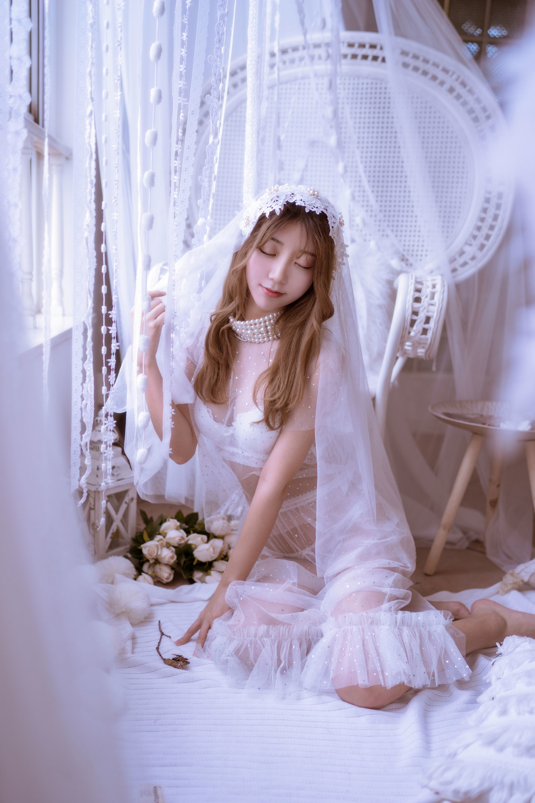 [萝莉COS] 黑川 – 年上彼女 婚纱+毛衣 [39P] 插图1