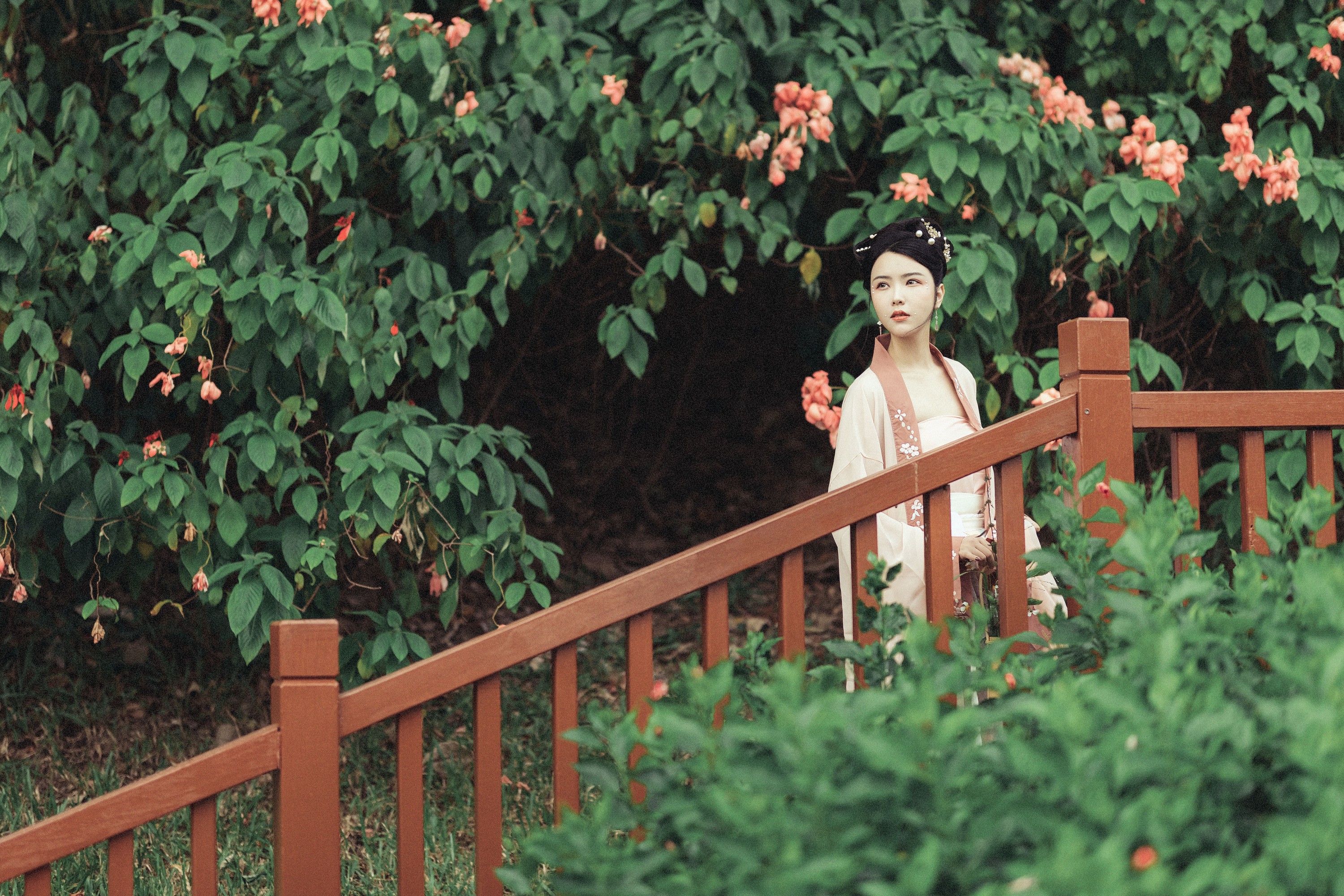 三重子-kiki – 《花期不待》[27P] 插图3
