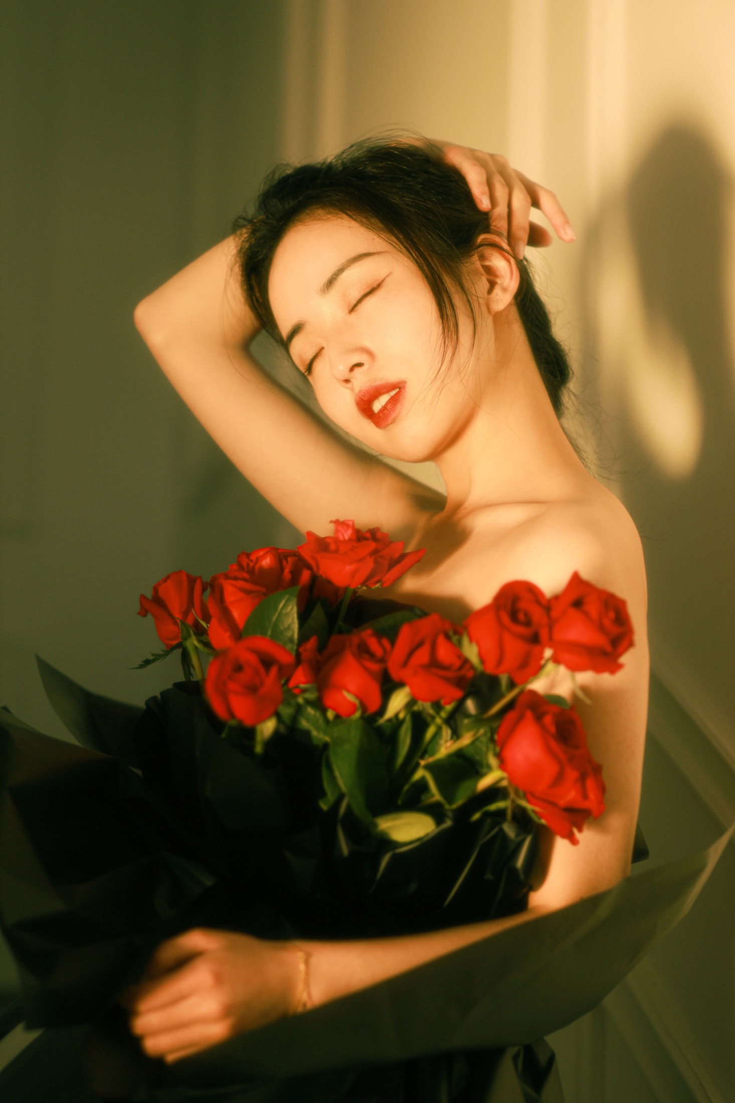 卖恐龙的小红薯 – 《红玫瑰》[34P] 插图4