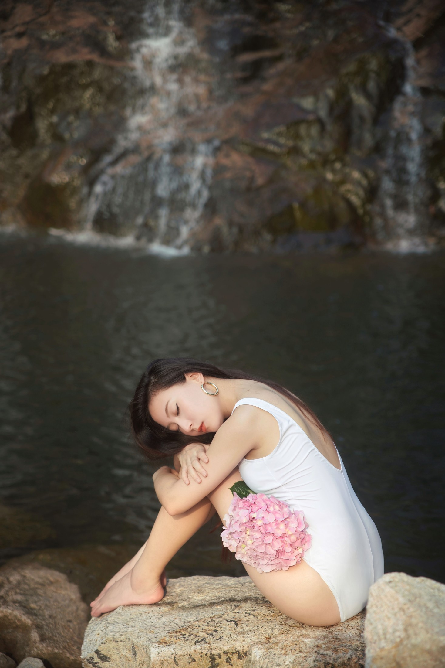 孙土土 – 《水中的绣球花》[38P] 插图3