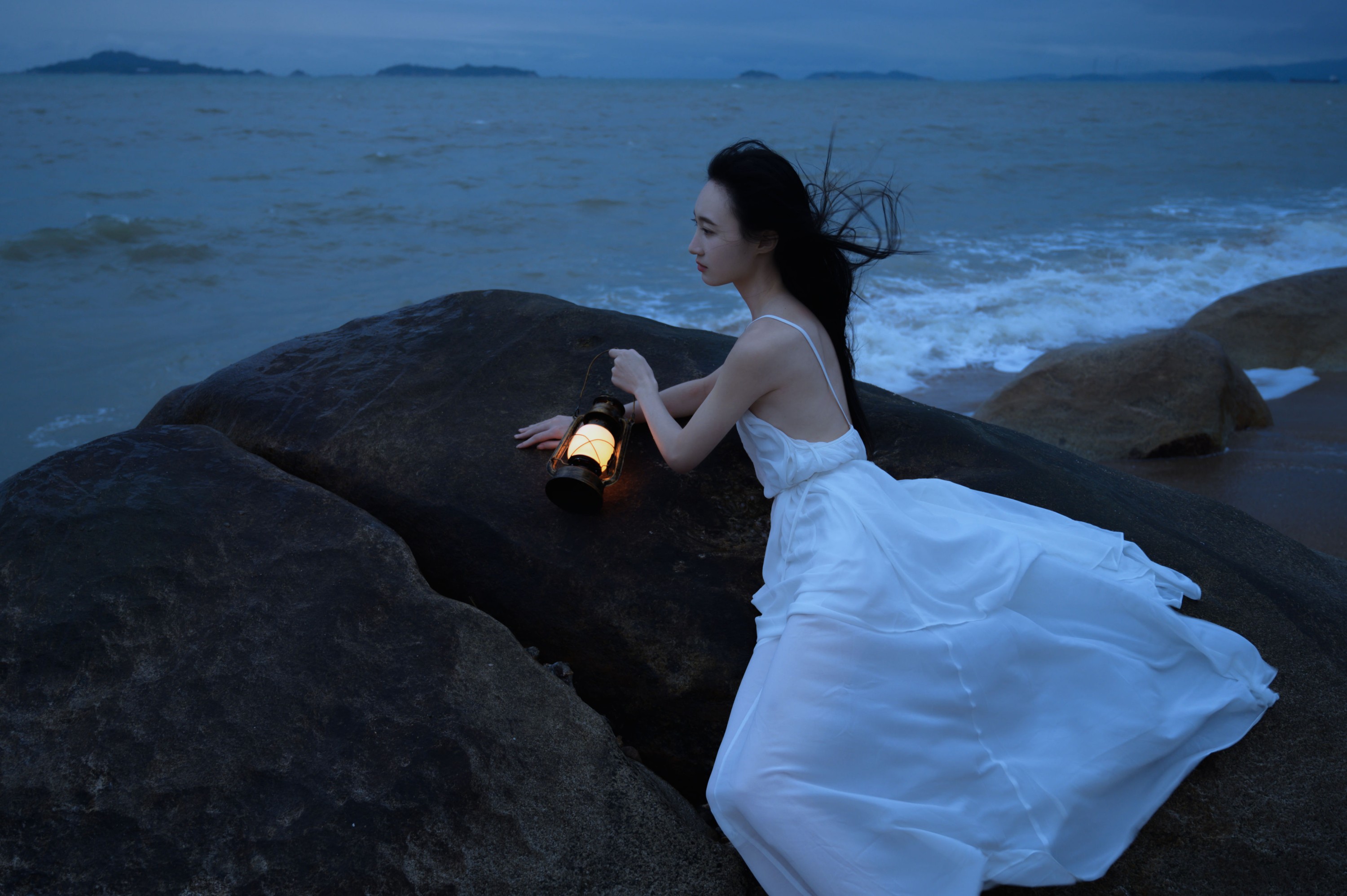 阿吉缘子 – 《孤独的海》[16P] 插图1