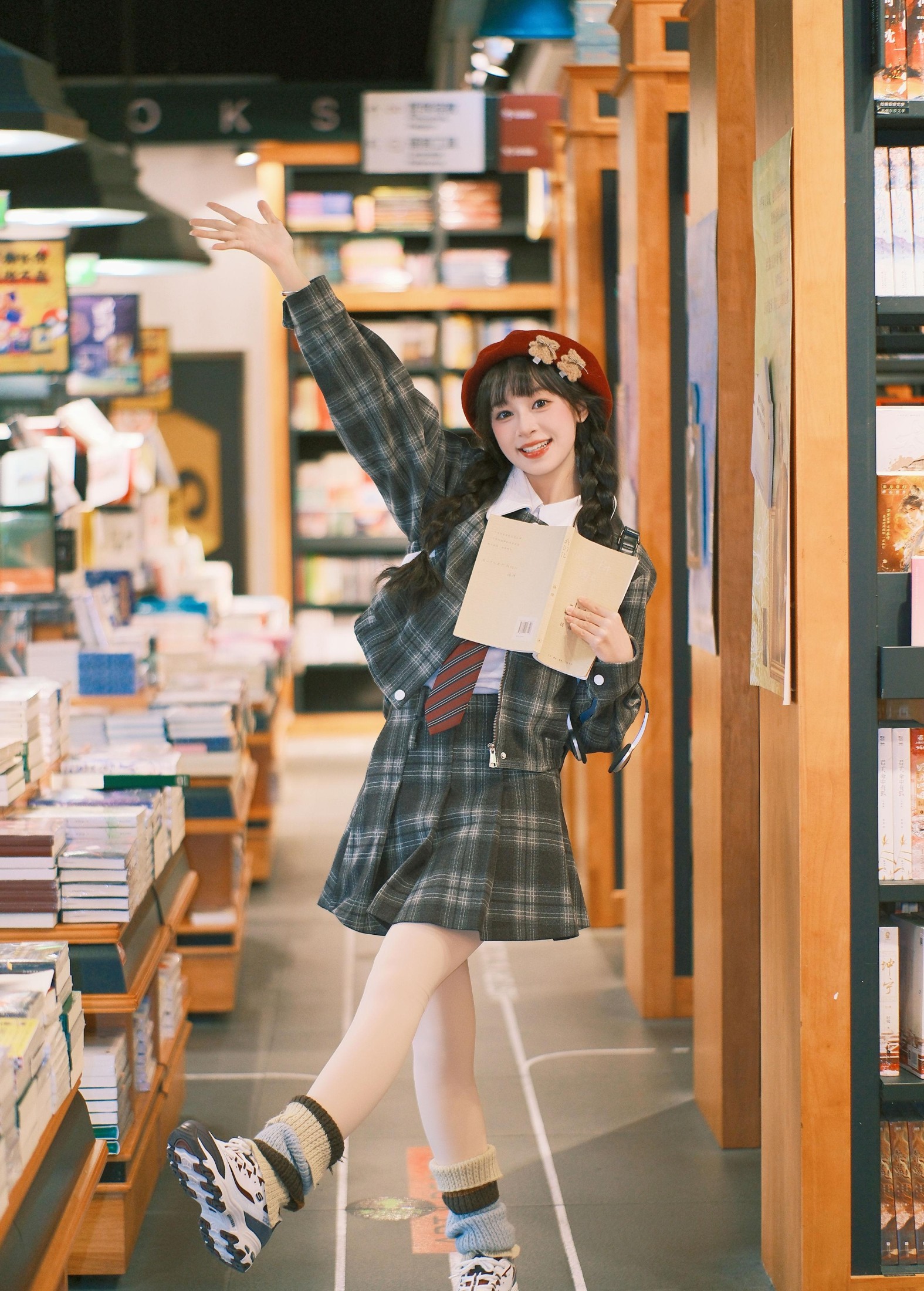 夏芋小年 – 《书店女孩》[20P] 插图1