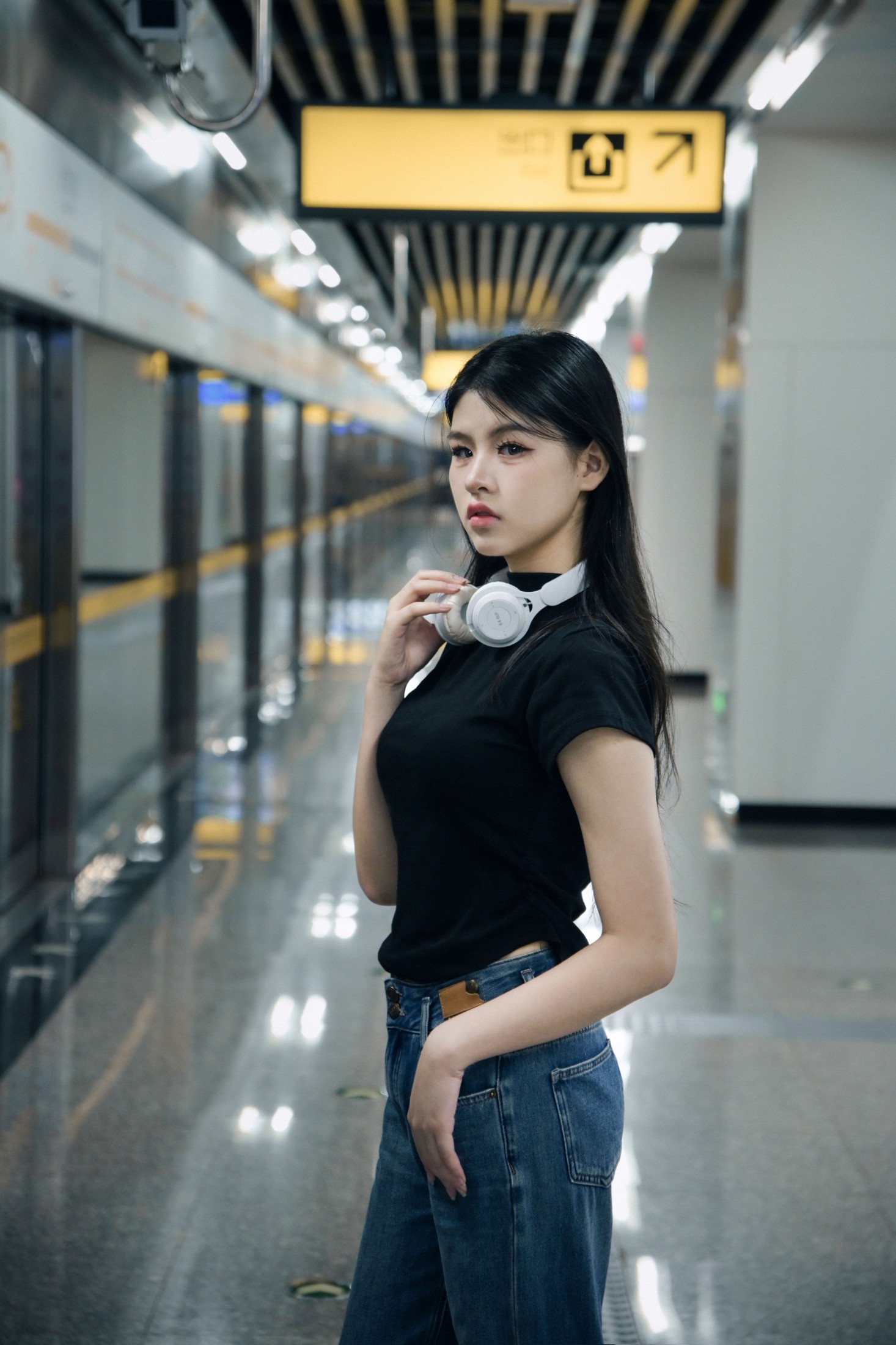 荔枝 – 《地铁站》[14P] 插图1