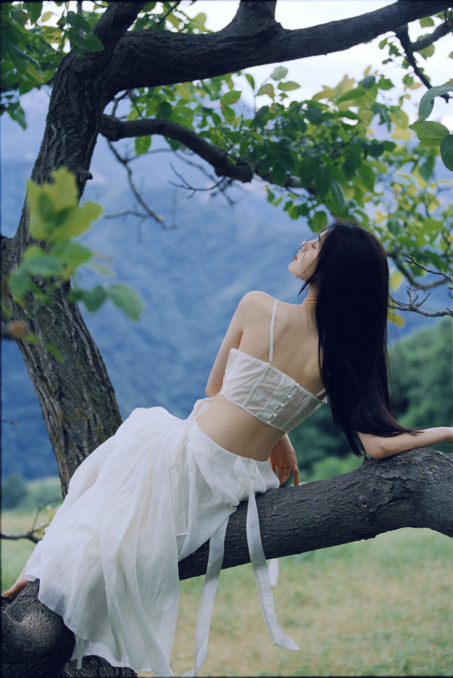 Chensuy333 – 《降临于山》[41P] 插图1